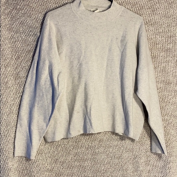 H&M Basic Mock Neck Sweater - White/Cream (L) - Picture 2 of 7